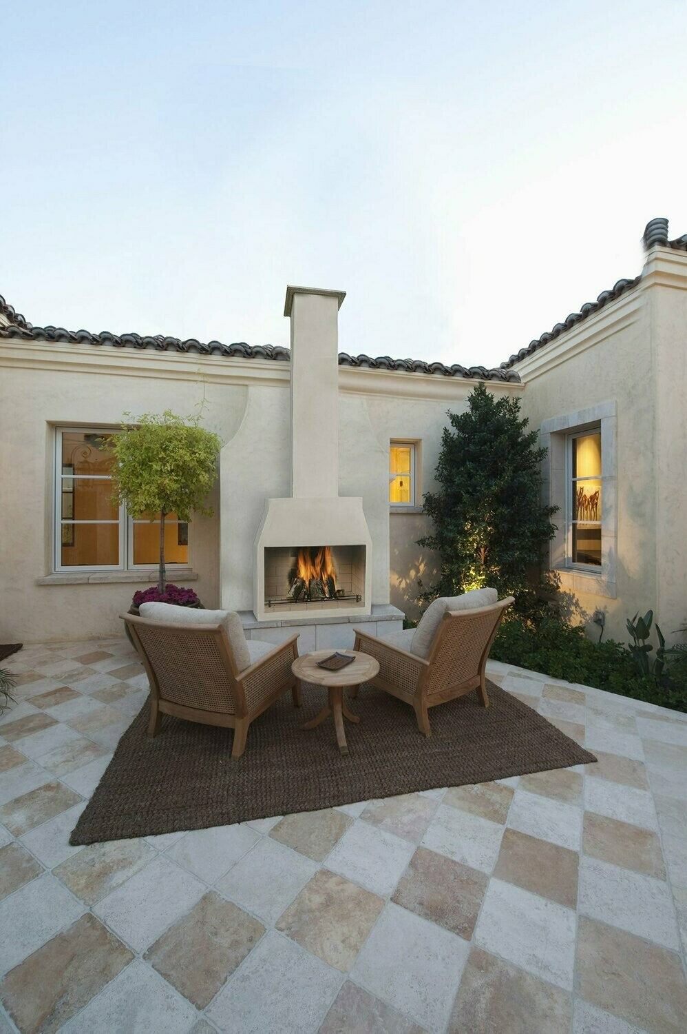 Schiedel 1200 (Large) Outdoor Fireplace