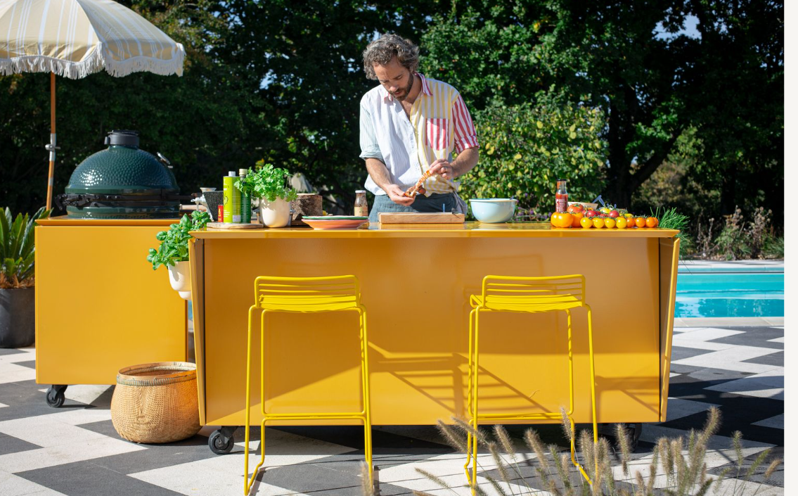 Vlaze Adapt Freestanding Outdoor Island